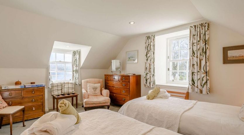 Photo of 4 Bed in Ayr