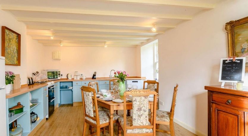 Photo of 4 Bed in Ayr