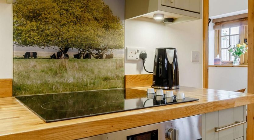 Photo of 1 Bed in Burgh St Peter