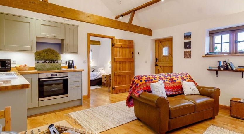 Photo of 1 Bed in Burgh St Peter