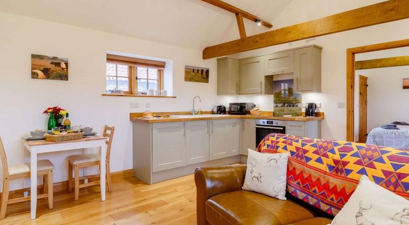 Photo of 1 Bed in Burgh St Peter