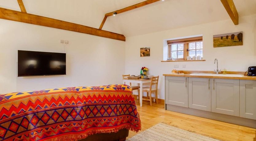 Photo of 1 Bed in Burgh St Peter