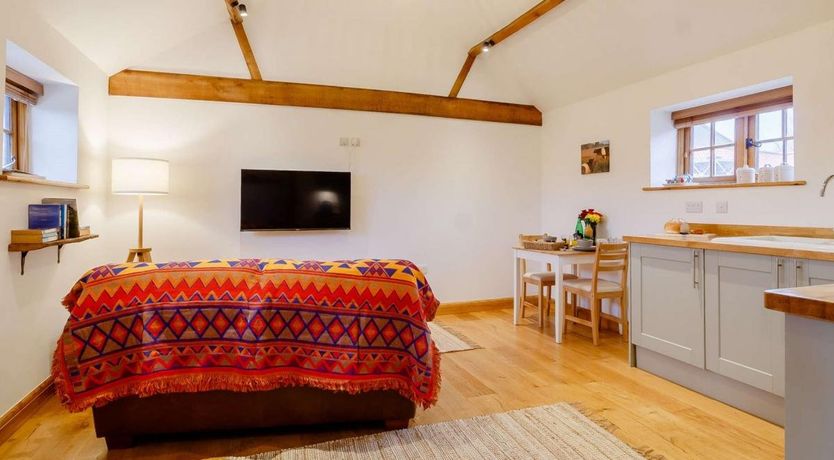 Photo of 1 Bed in Burgh St Peter