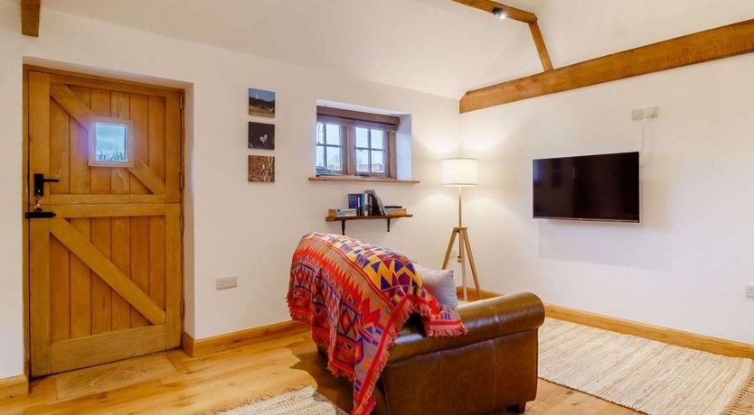 Photo of 1 Bed in Burgh St Peter