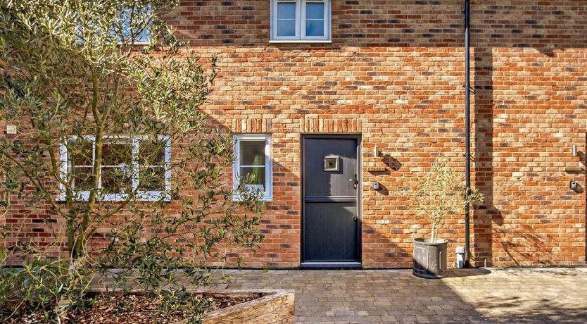 Photo of 3 Bed in Newport