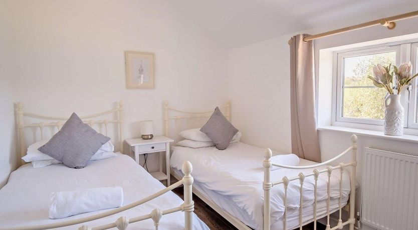 Photo of 3 Bed in Newport