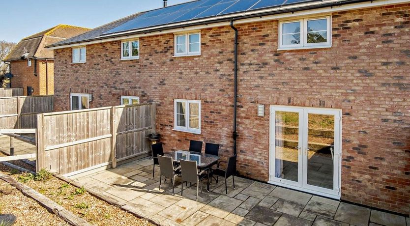 Photo of 3 Bed in Newport