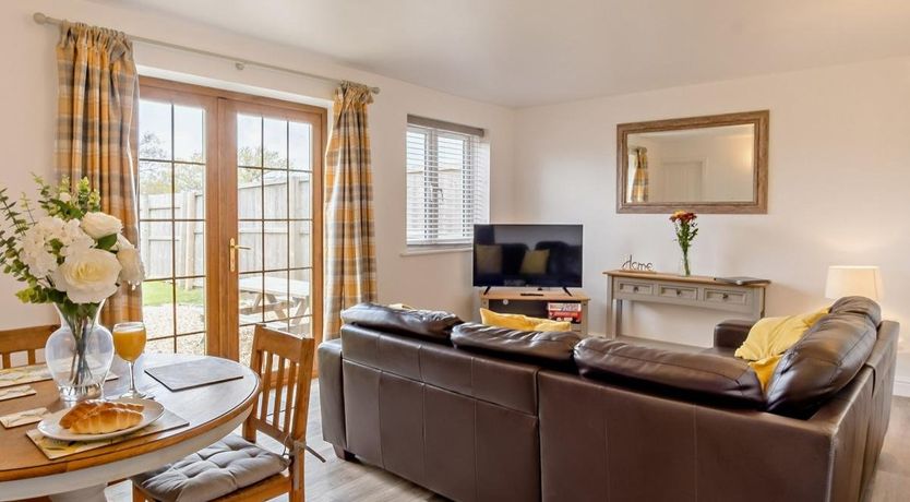 Photo of 2 Bed in Newport