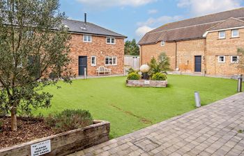 in Newport (90243) Holiday Cottage
