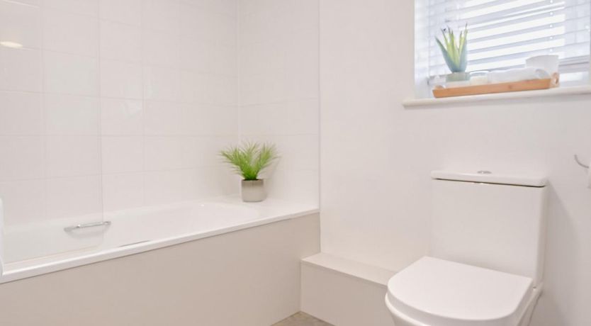 Photo of 2 Bed in Newport