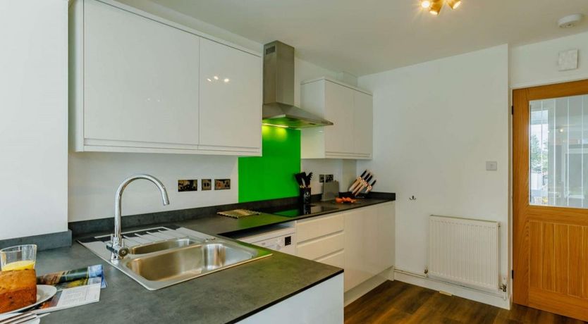 Photo of 2 Bed in Bude