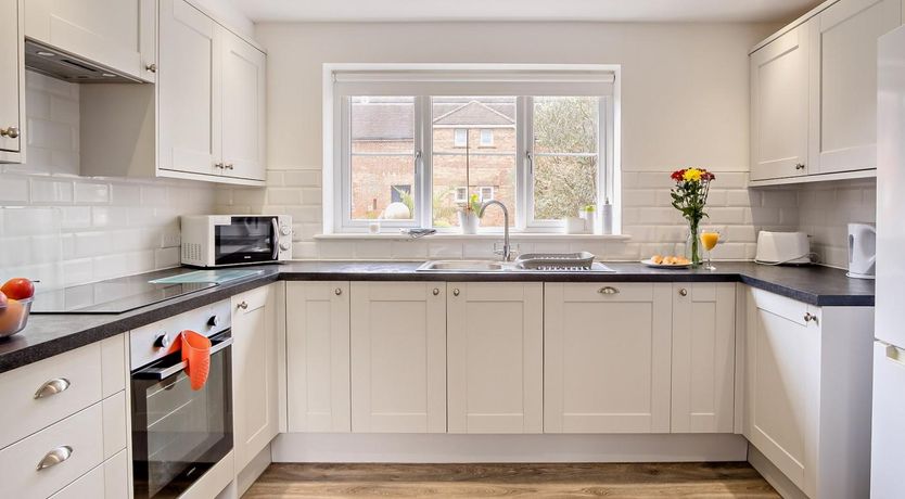 Photo of 4 Bed in Newport
