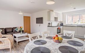 Photo of in Newport (90251)