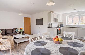 in Newport (90251) Holiday Cottage