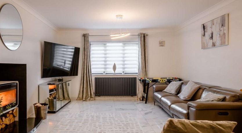 Photo of 4 Bed in Stratton Strawless