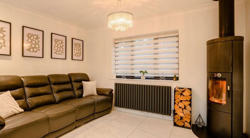 Photo of 4 Bed in Stratton Strawless