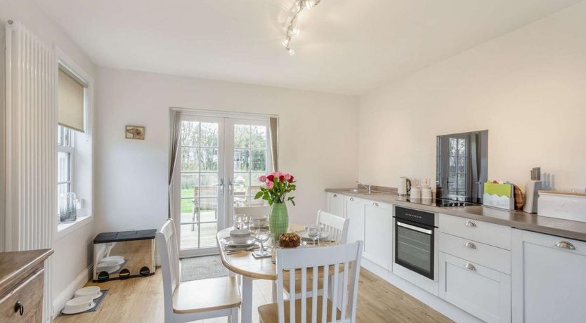 Photo of 2 Bed in Ayr