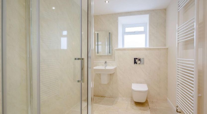 Photo of 1 Bed in Tyn-y-Groes