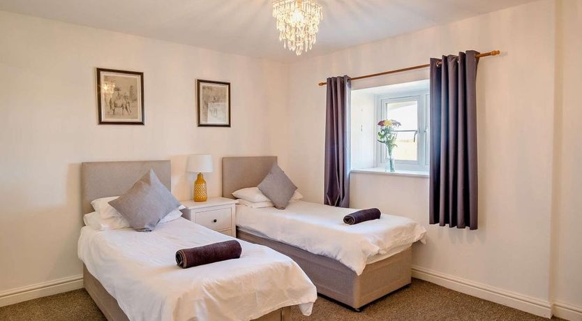 Photo of 2 Bed in Newport