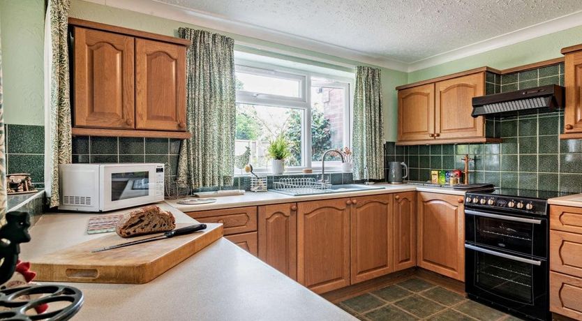 Photo of 3 Bed in Briston