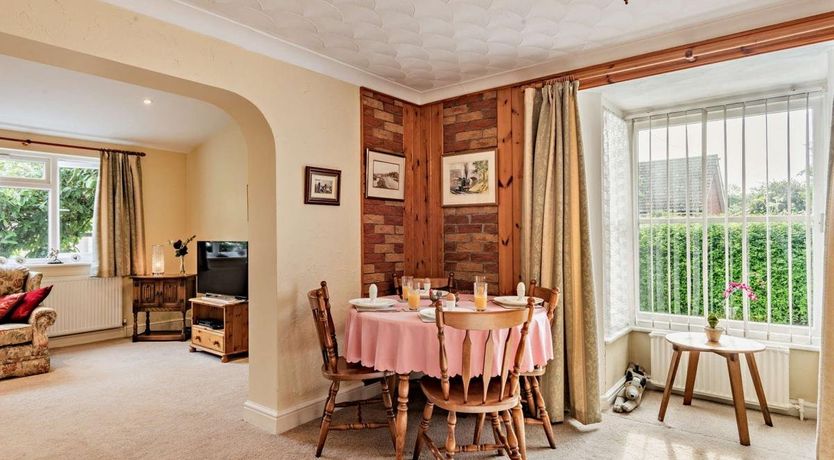 Photo of 3 Bed in Briston