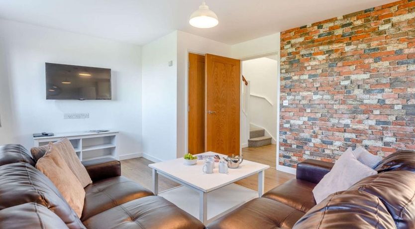 Photo of 3 Bed in Newport