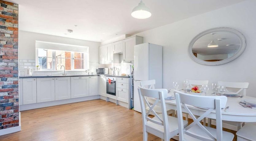 Photo of 3 Bed in Newport