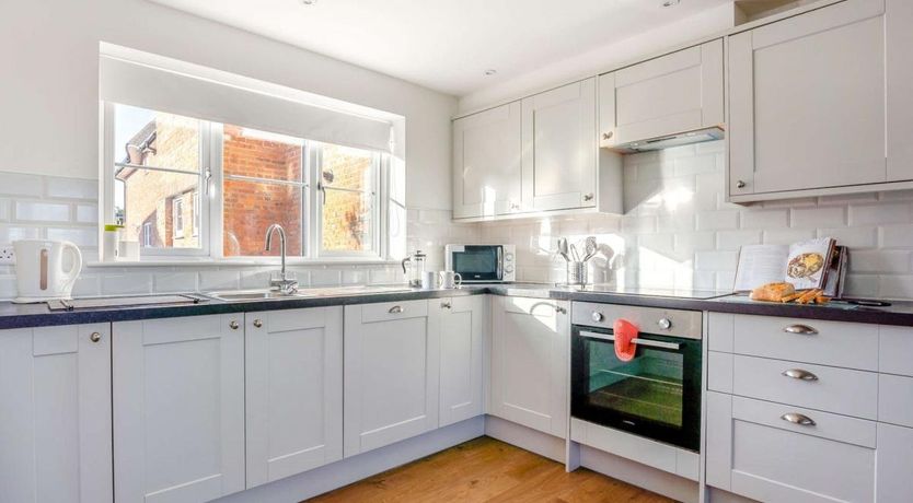 Photo of 3 Bed in Newport