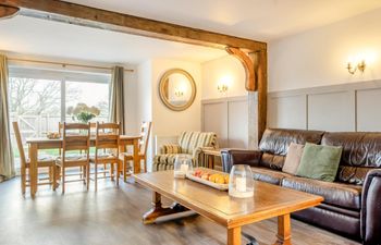 2 Bed in Newport Holiday Cottage