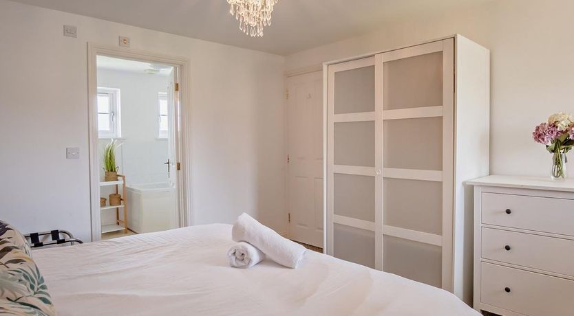 Photo of 2 Bed in Newport