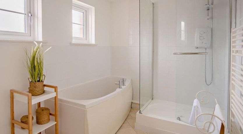 Photo of 2 Bed in Newport