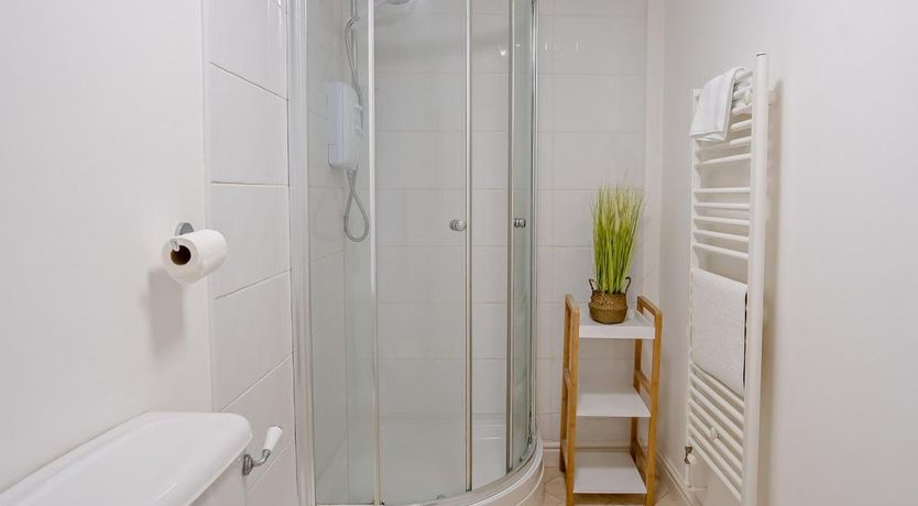 Photo of 2 Bed in Newport