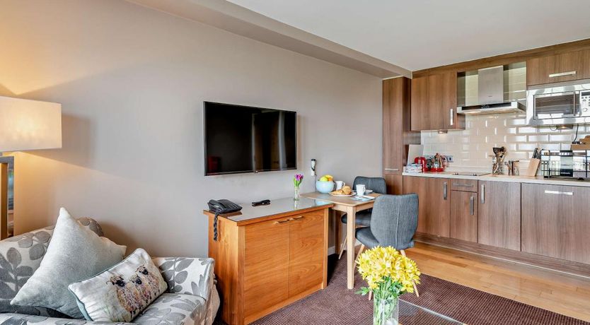 Photo of 1 Bed in Berrier