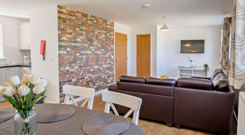 Photo of 3 Bed in Newport