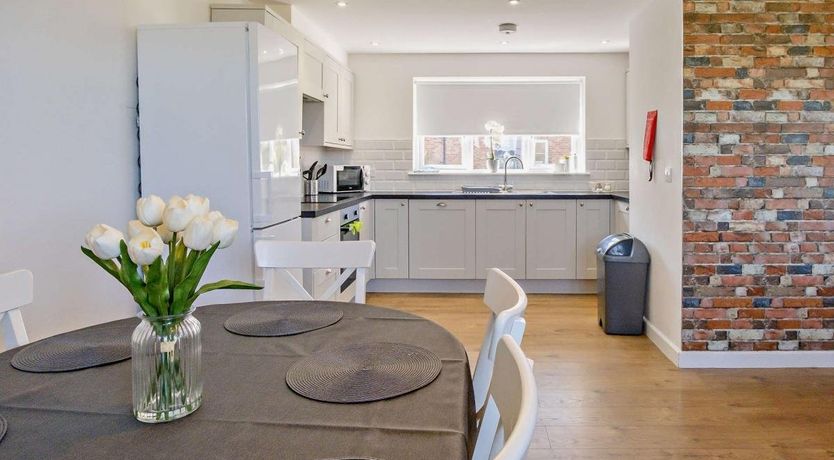 Photo of 3 Bed in Newport