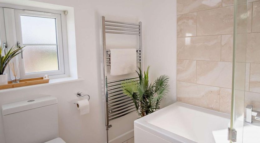 Photo of 3 Bed in Newport