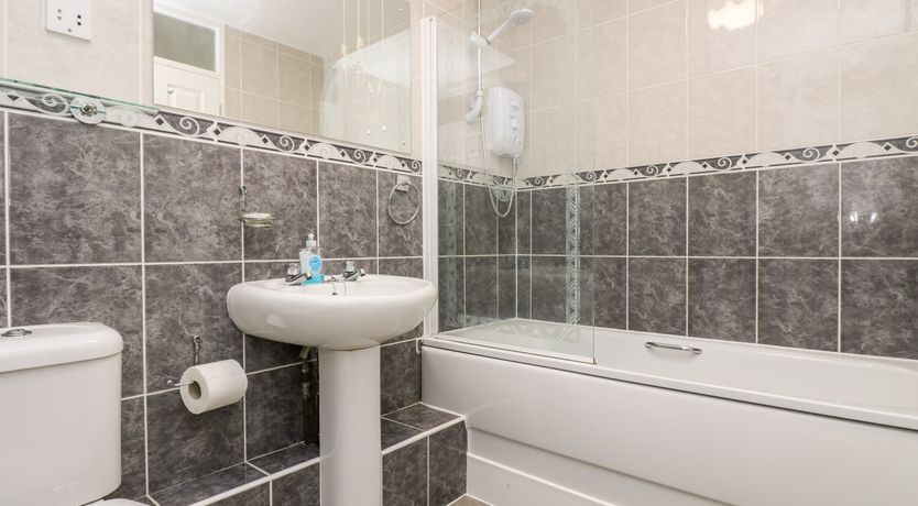 Photo of Devine Lodge