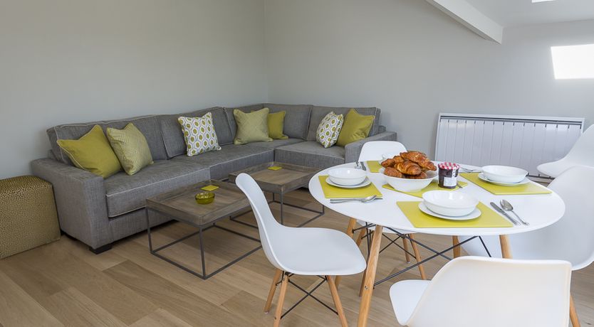 Photo of 2 New Barn, Hillfield Village