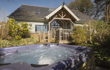 Court Lodge, Hillfield Village Villa