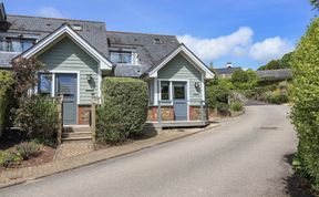 Photo of 6 Court Cottage, Hillfield Village