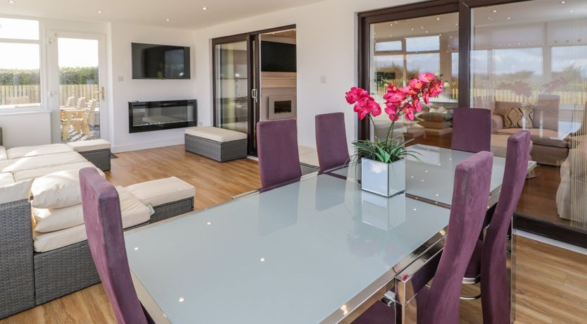 Photo of Top Of The Lane Luxury Holiday Apartment