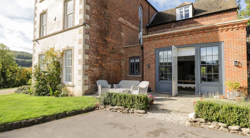 Photo of Rockstowes House