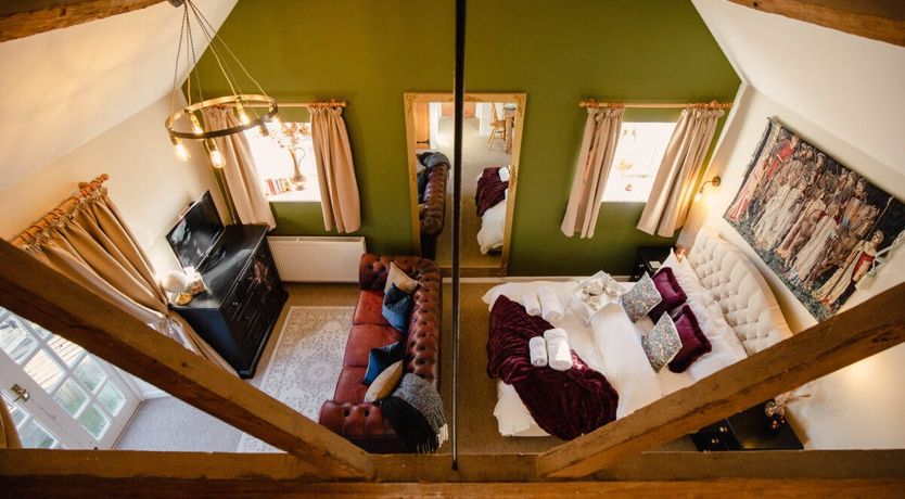 Photo of Sweet Pea & Ivy