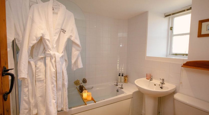 Photo of Sweet Pea & Ivy