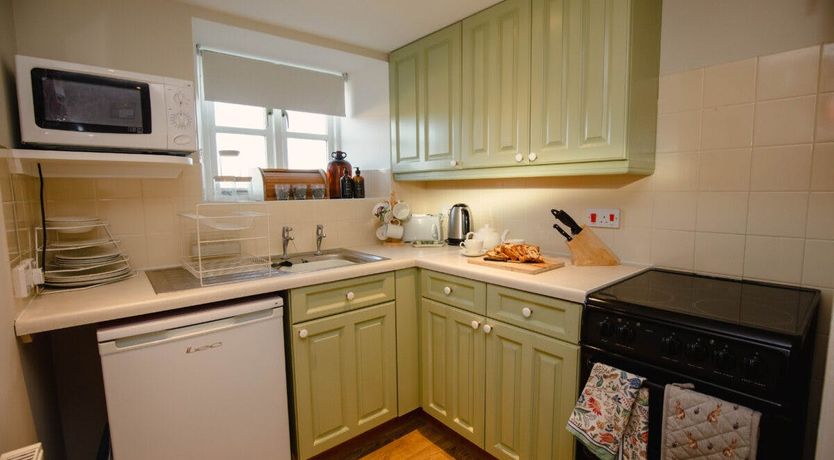 Photo of Sweet Pea & Ivy