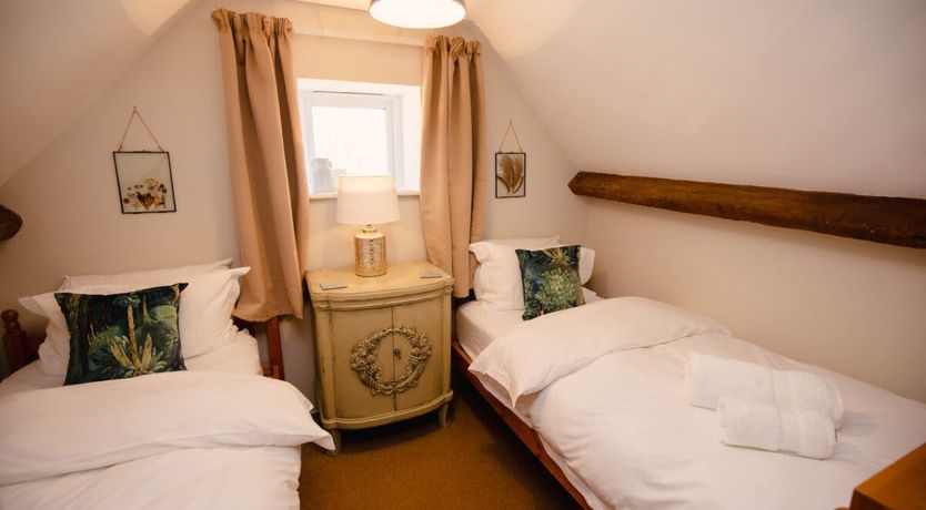 Photo of Sweet Pea & Ivy