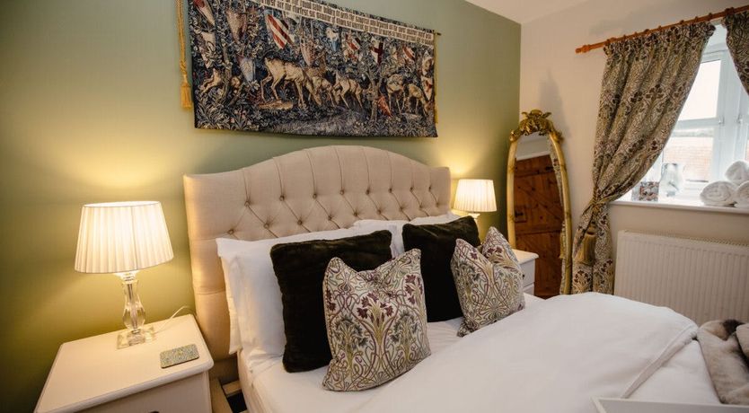 Photo of Cottage on the Lake