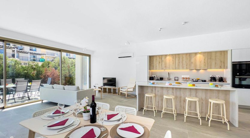 Photo of Bouquet of Rockroses