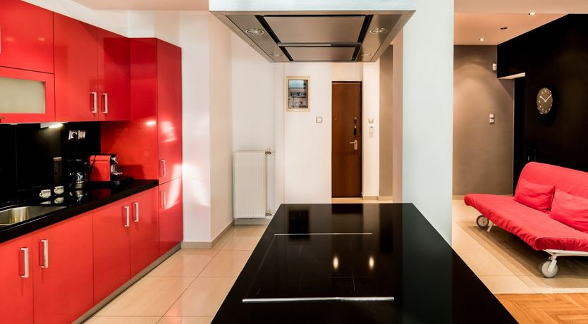 Photo of Grecian Red