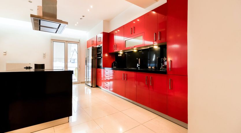 Photo of Grecian Red